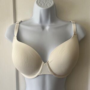 NWT T-Shirt Bra Molded Underwire 34F White Comfort Support